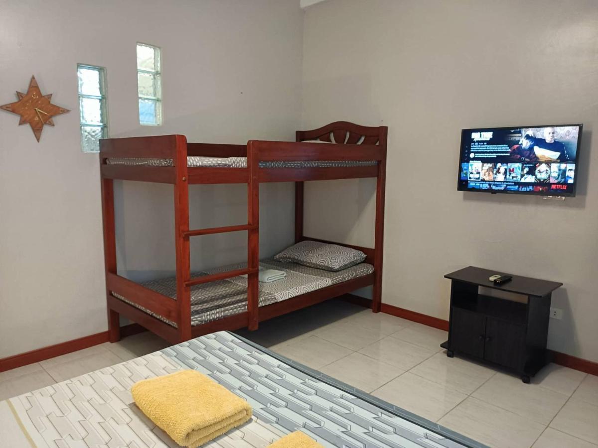 Villa Skanderbeg Guest House Puerto Princesa Εξωτερικό φωτογραφία