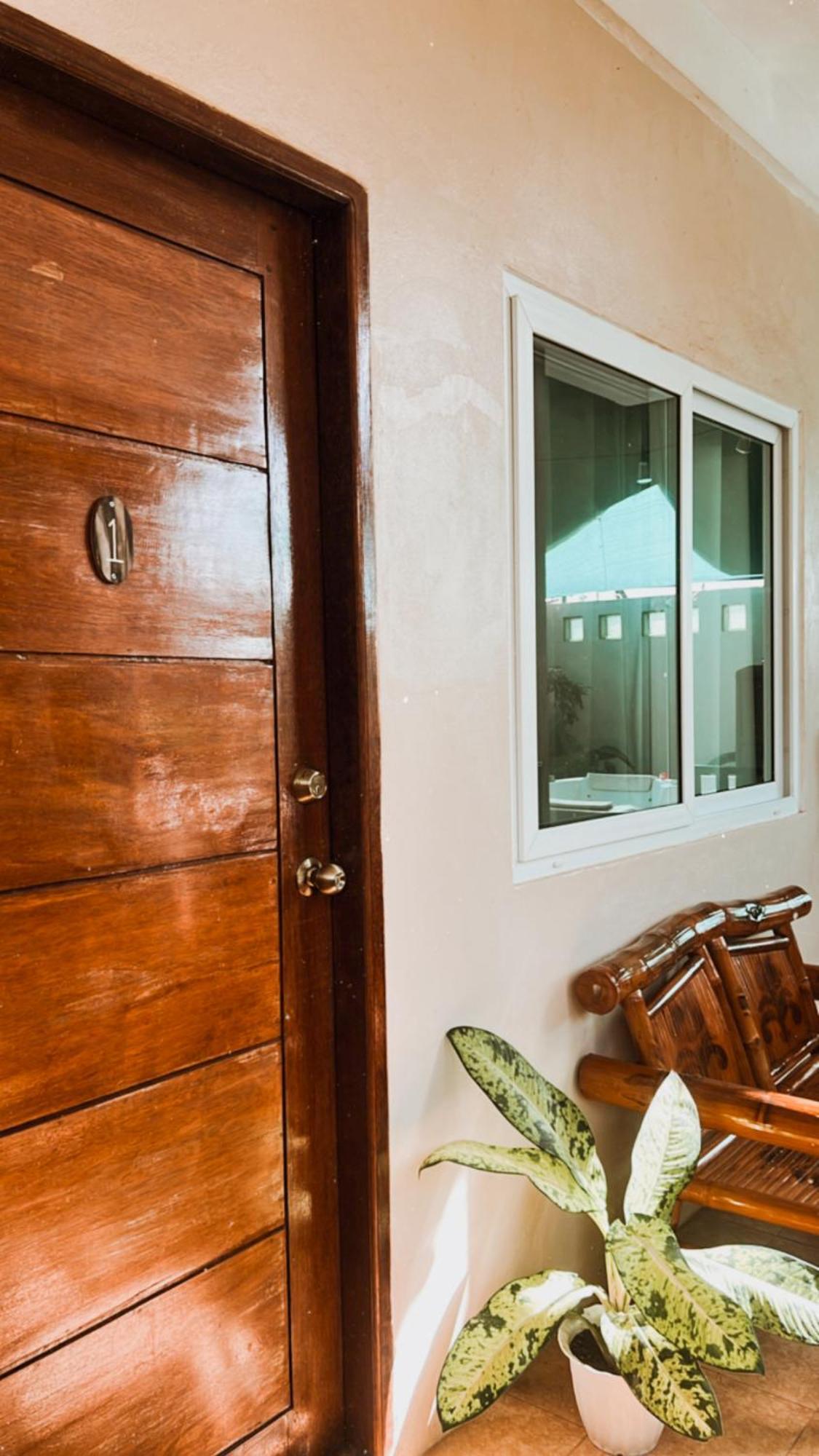 Villa Skanderbeg Guest House Puerto Princesa Εξωτερικό φωτογραφία