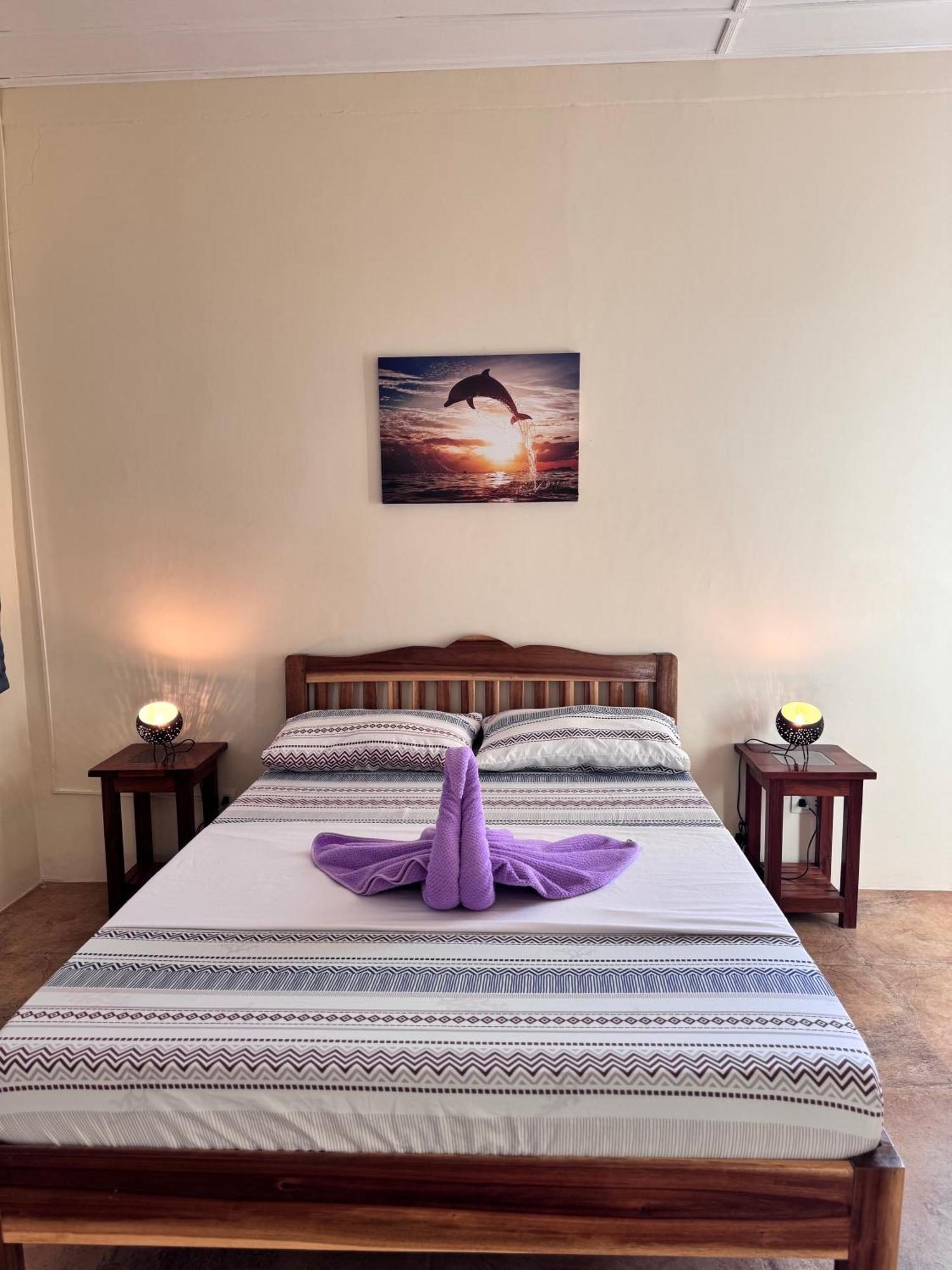 Villa Skanderbeg Guest House Puerto Princesa Εξωτερικό φωτογραφία