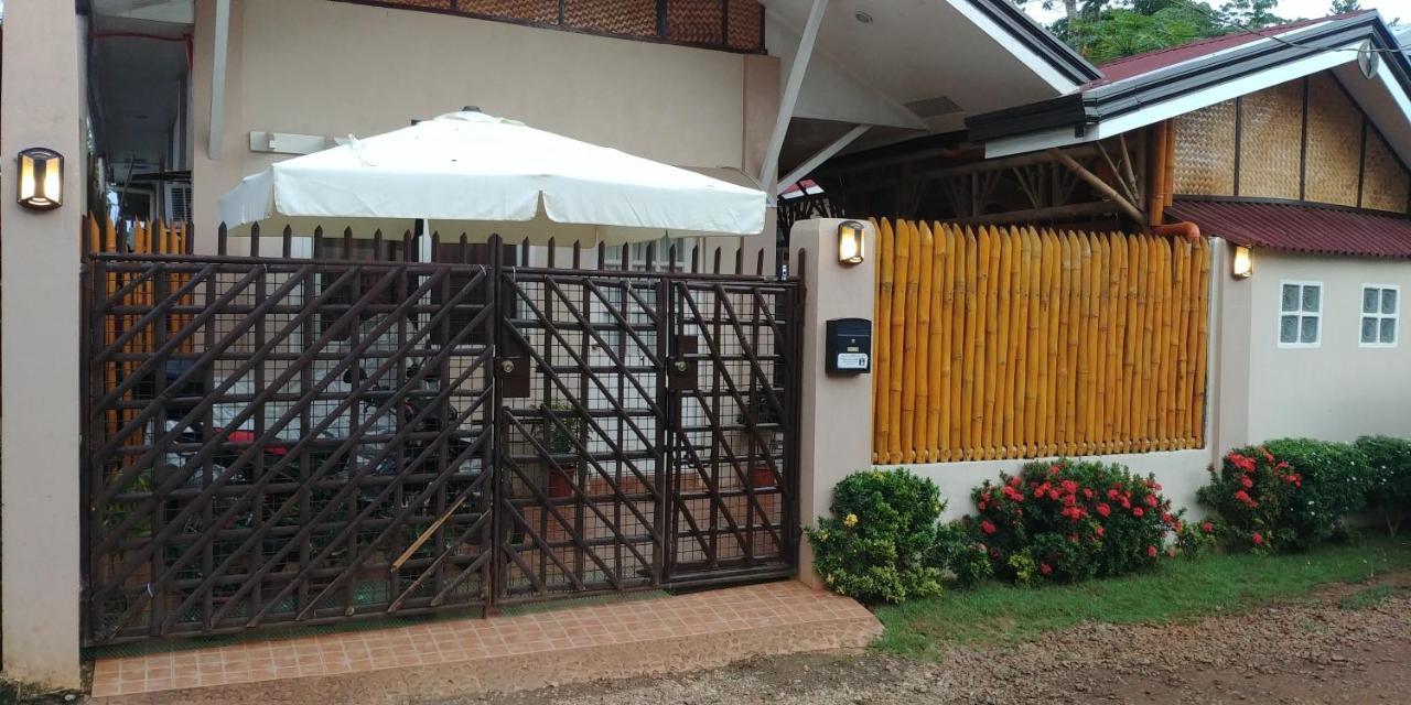 Villa Skanderbeg Guest House Puerto Princesa Εξωτερικό φωτογραφία