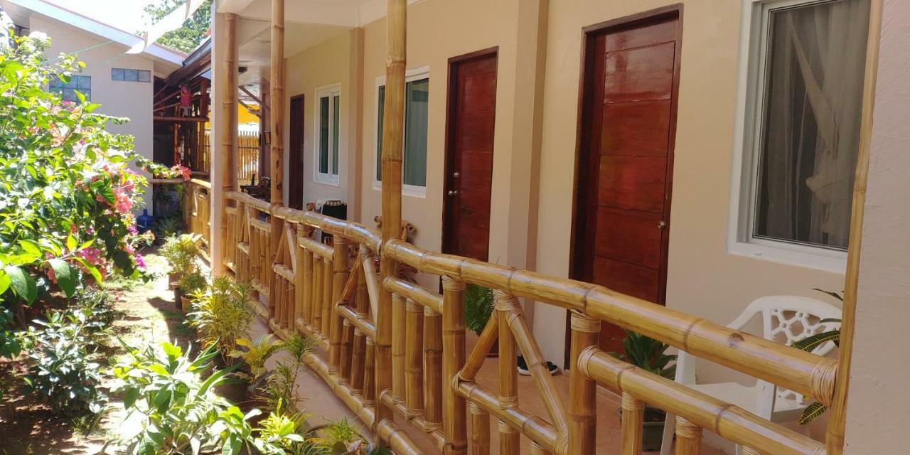 Villa Skanderbeg Guest House Puerto Princesa Εξωτερικό φωτογραφία