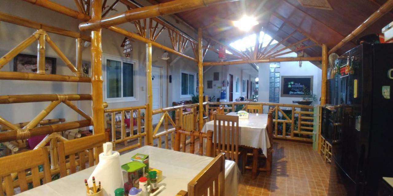 Villa Skanderbeg Guest House Puerto Princesa Εξωτερικό φωτογραφία