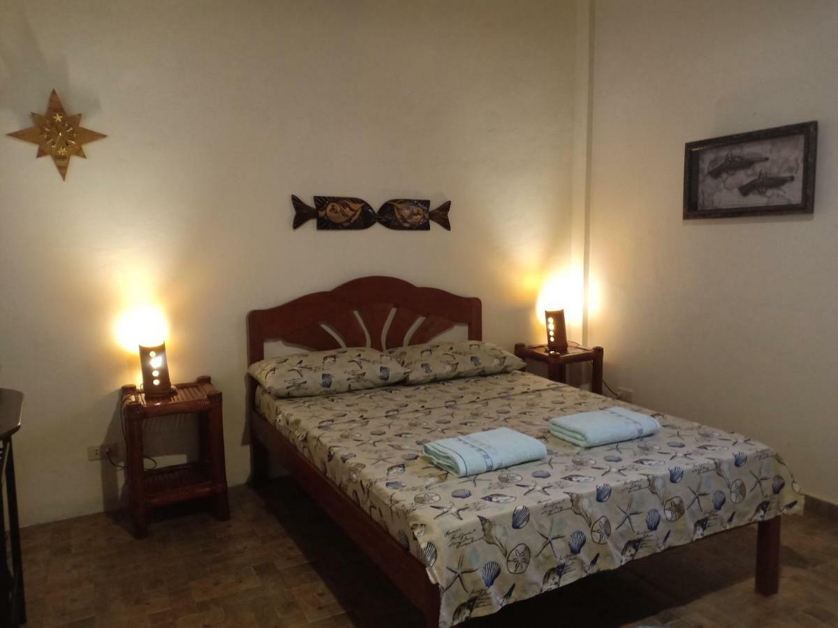 Villa Skanderbeg Guest House Puerto Princesa Εξωτερικό φωτογραφία